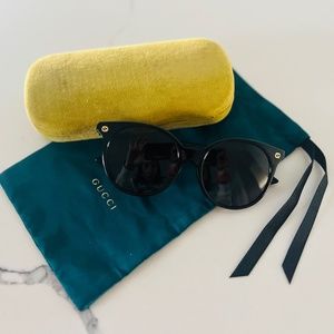 GUCCI Women's Cat-Eye Black Frame Grey Lens Sunglasses